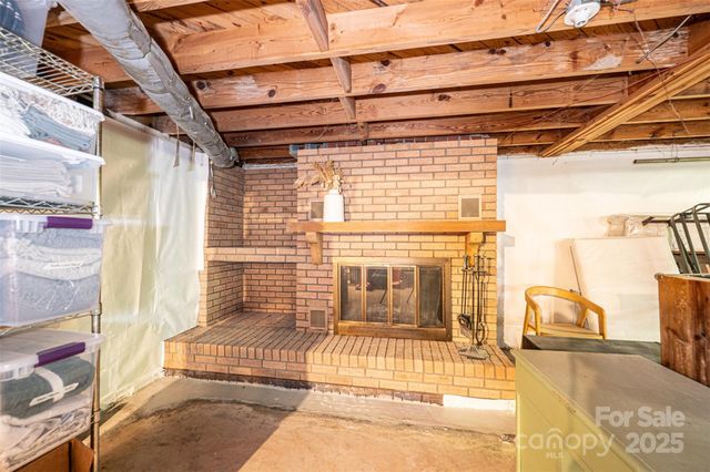 464 23rd Avenue Drive NE, Hickory, NC 28601
