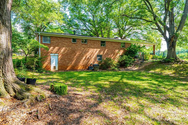 464 23rd Avenue Drive NE, Hickory, NC 28601