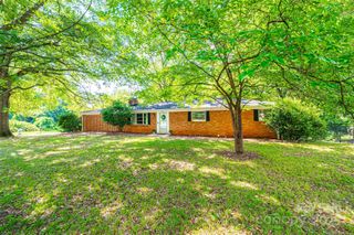 464 23rd Avenue Drive NE, Hickory, NC 28601