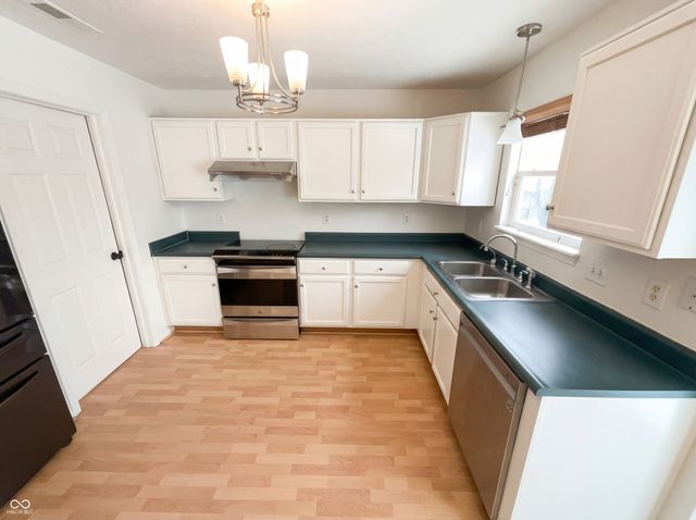 3211 Waterloo Circle, Indianapolis, IN 46268