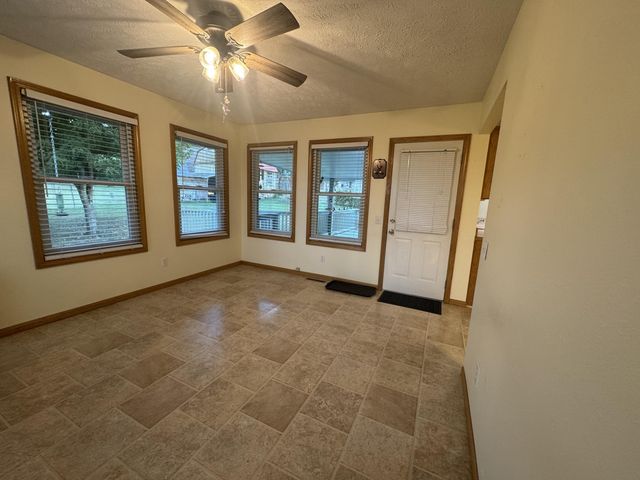 412 Kadee Drive, Crane, MO 65633