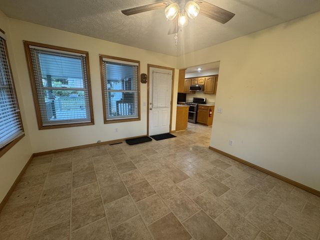 412 Kadee Drive, Crane, MO 65633