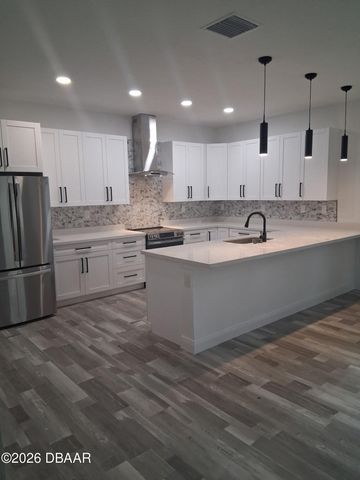 1621 Illinois Street, Daytona Beach, FL 32114