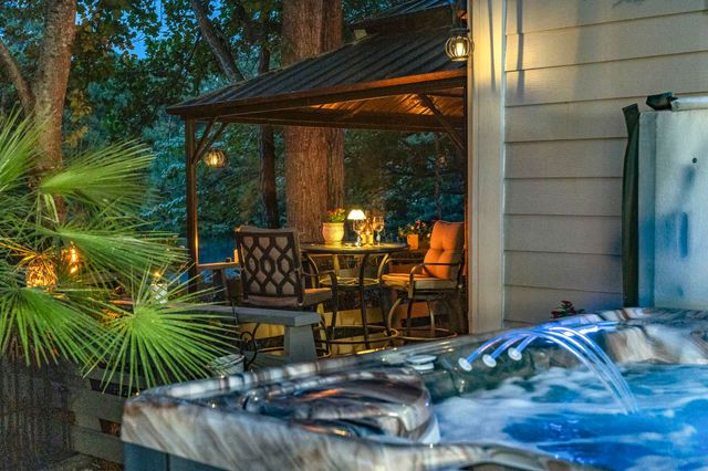 2488 Glen Dr., Little River, SC 29566