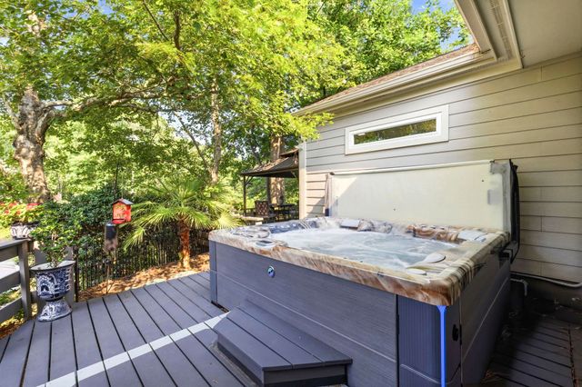 2488 Glen Dr., Little River, SC 29566