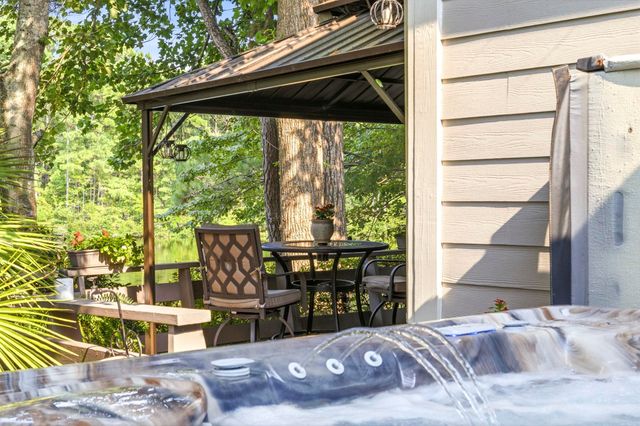 2488 Glen Dr., Little River, SC 29566