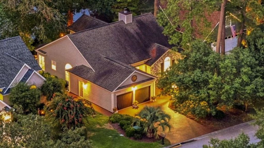 2488 Glen Dr., Little River, SC 29566