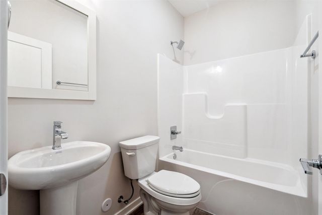 1789-3 Golf Course Boulevard, Independence, IA 50644