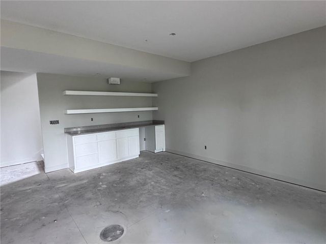 1945 Longview Drive, Liberty, MO 64068