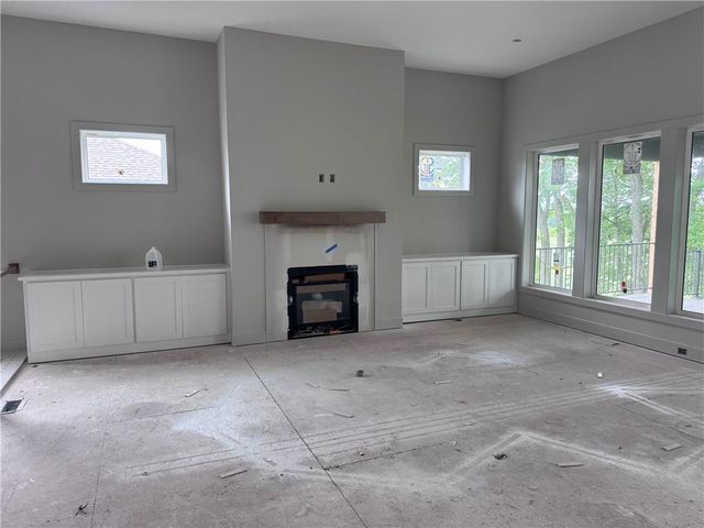 1945 Longview Drive, Liberty, MO 64068