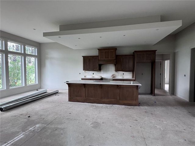 1945 Longview Drive, Liberty, MO 64068