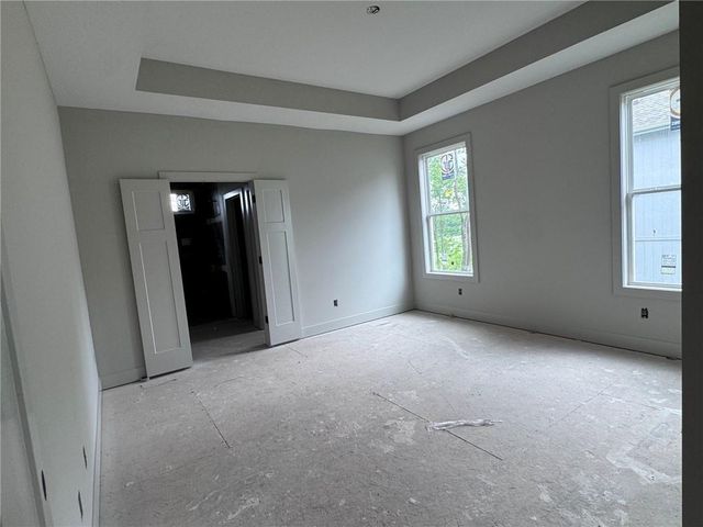 1945 Longview Drive, Liberty, MO 64068