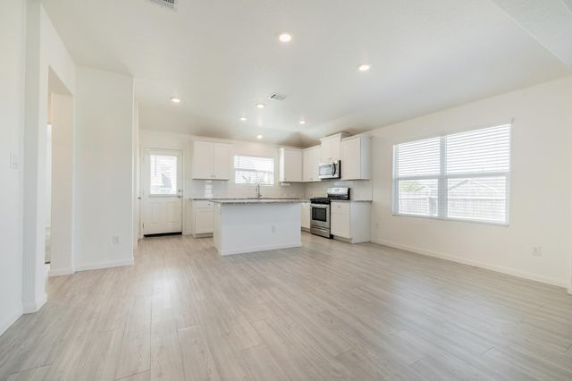 1949 Redstart, New Braunfels, TX 78130