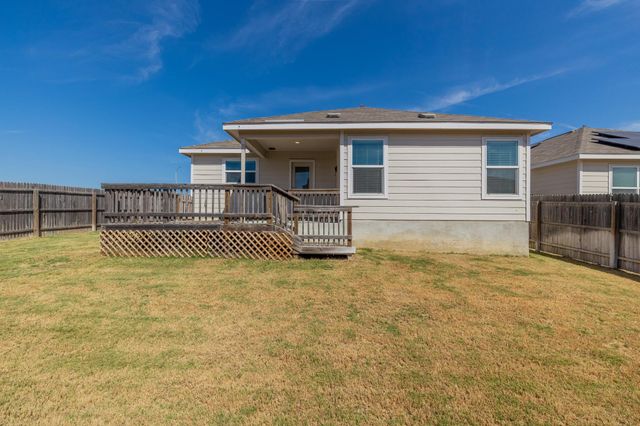 1949 Redstart, New Braunfels, TX 78130