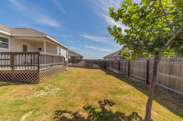 1949 Redstart, New Braunfels, TX 78130