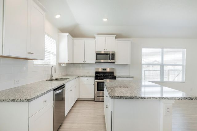1949 Redstart, New Braunfels, TX 78130