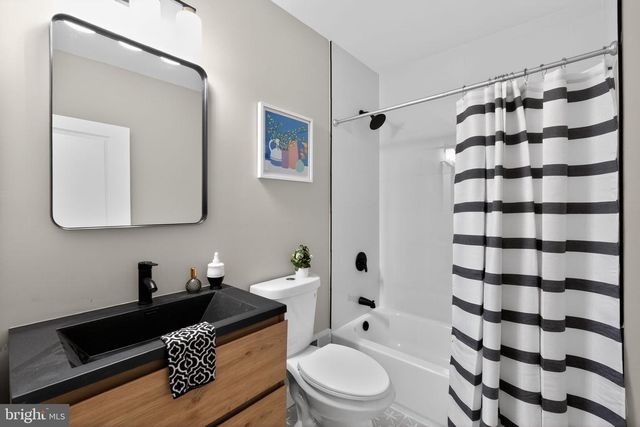 434 W EARLHAM TER, Philadelphia, PA 19144