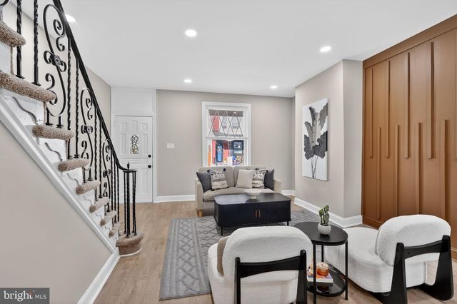 434 W EARLHAM TER, Philadelphia, PA 19144