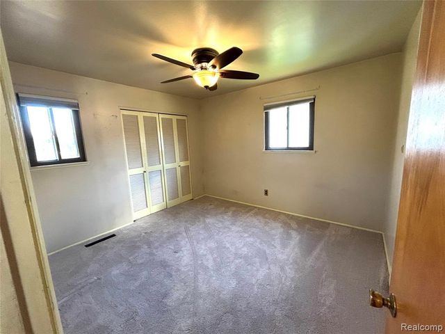 1141 Holly Spring Lane, Grand Blanc, MI 48439