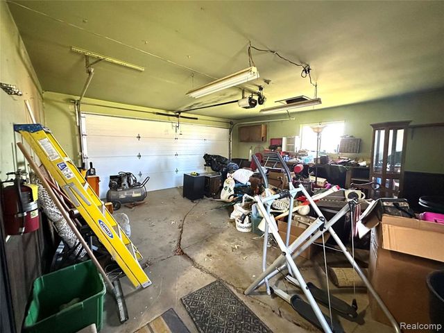 1141 Holly Spring Lane, Grand Blanc, MI 48439