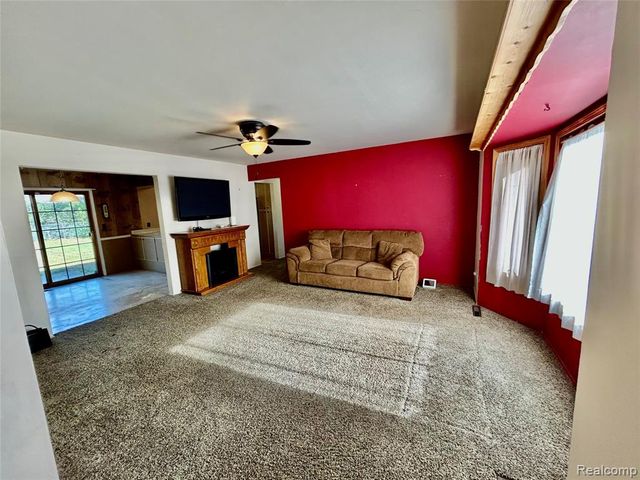 1141 Holly Spring Lane, Grand Blanc, MI 48439