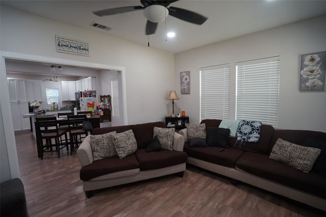 2115 Reuter Avenue, Waco, TX 76708