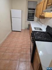 135 A4 40th Street, Union City, NJ 07087