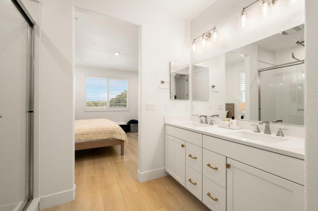 4860 Zinfest Ln, Roseville, CA 95747