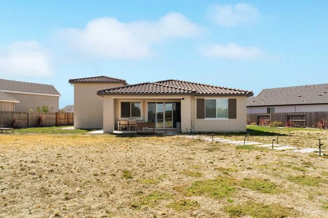 4860 Zinfest Ln, Roseville, CA 95747