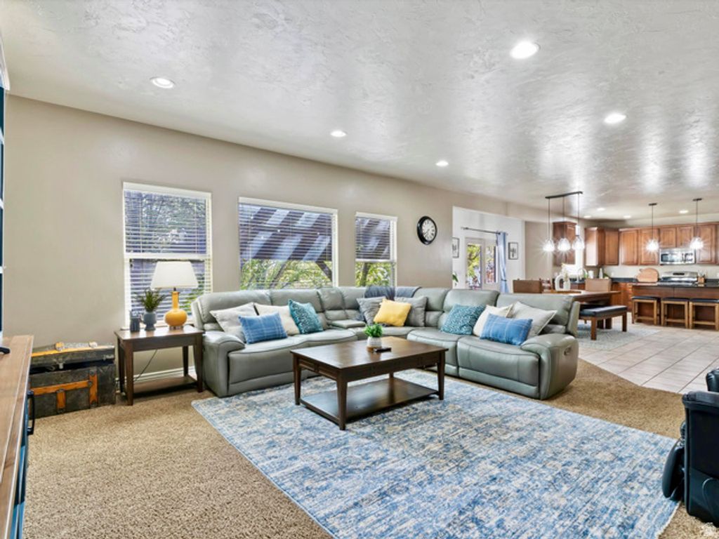 3257 W STOKER CV, South Jordan, UT 84095 — photo 2