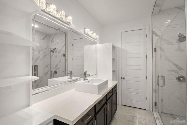 202 N 32nd Street, Hidalgo, TX 78539