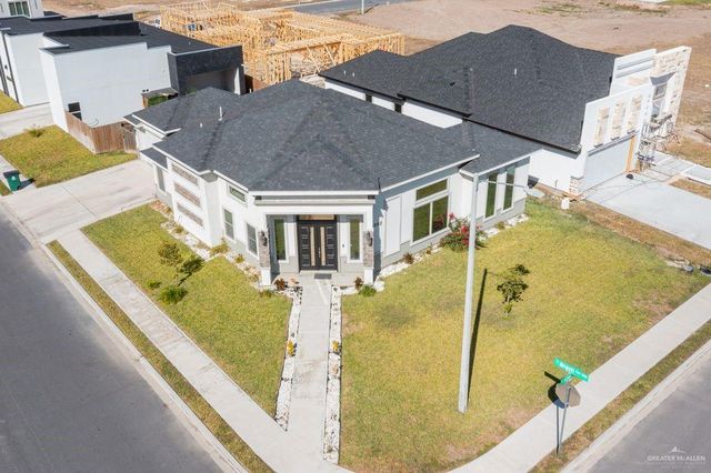 202 N 32nd Street, Hidalgo, TX 78539