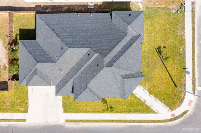 202 N 32nd Street, Hidalgo, TX 78539