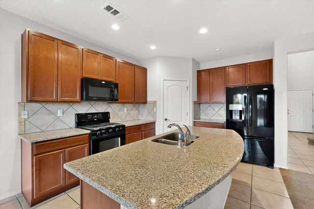 2015 SALVATOR Drive SE, Albuquerque, NM 87123