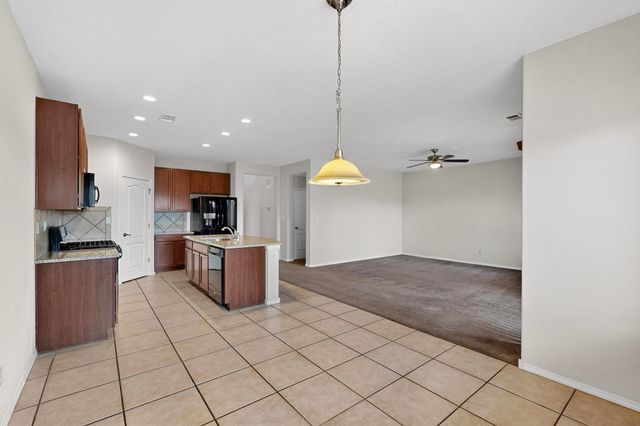 2015 SALVATOR Drive SE, Albuquerque, NM 87123