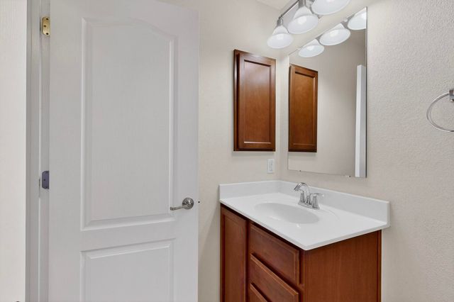 2015 SALVATOR Drive SE, Albuquerque, NM 87123