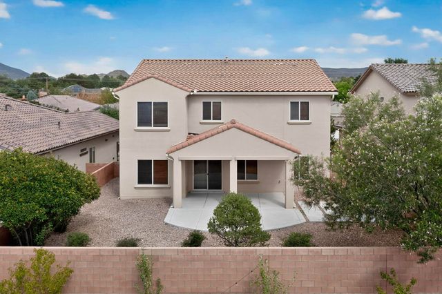 2015 SALVATOR Drive SE, Albuquerque, NM 87123