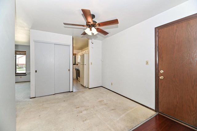 4293 W College AVENUE, Milwaukee, WI 53221