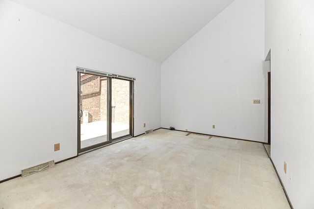 4293 W College AVENUE, Milwaukee, WI 53221