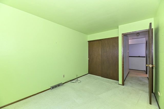 4293 W College AVENUE, Milwaukee, WI 53221