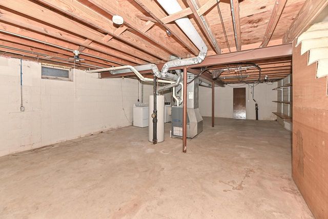 4293 W College AVENUE, Milwaukee, WI 53221