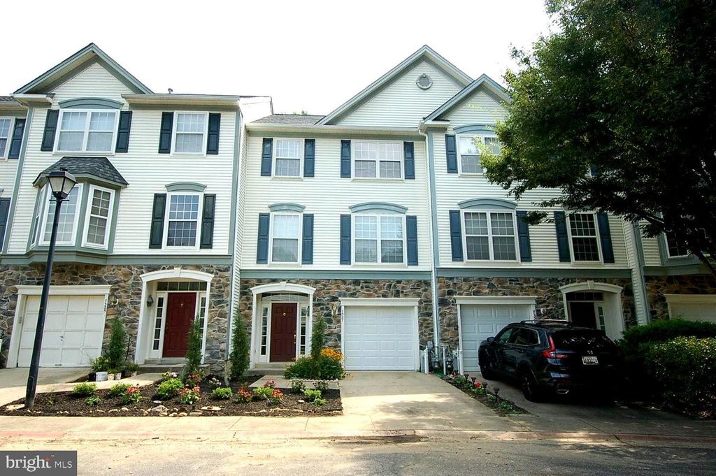 7327-E ROCKY CREEK DR #17, Columbia, MD 21046