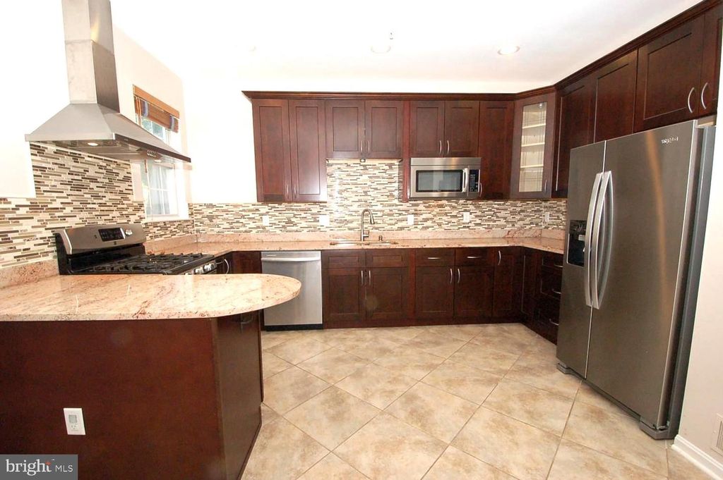 7327-E ROCKY CREEK DR #17, Columbia, MD 21046
