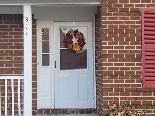 311 Amherst CT, Chesapeake, VA 23320