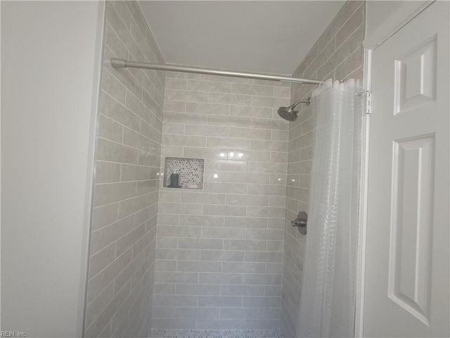 311 Amherst CT, Chesapeake, VA 23320