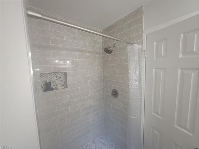 311 Amherst CT, Chesapeake, VA 23320