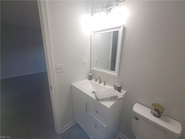 311 Amherst CT, Chesapeake, VA 23320