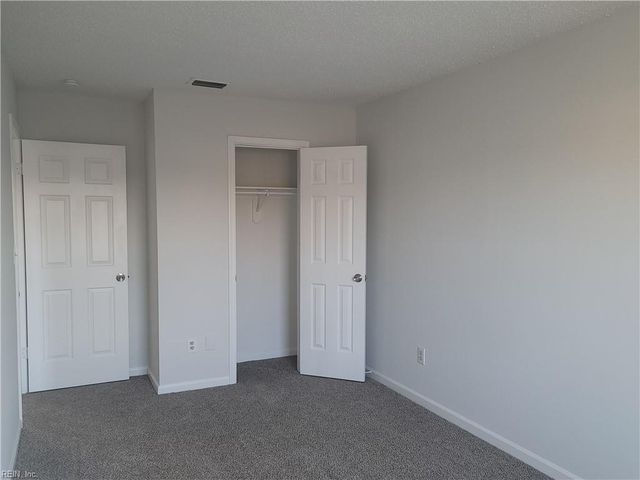 311 Amherst CT, Chesapeake, VA 23320