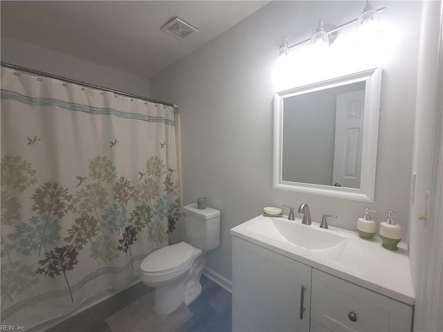 311 Amherst CT, Chesapeake, VA 23320