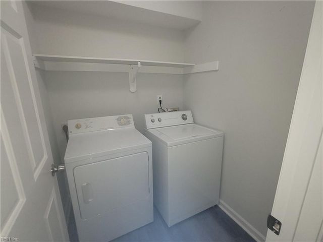 311 Amherst CT, Chesapeake, VA 23320